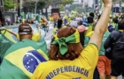 Bolsonaristas fazem protesto na Paulista em homenagem de réu do 8 de janeiro 