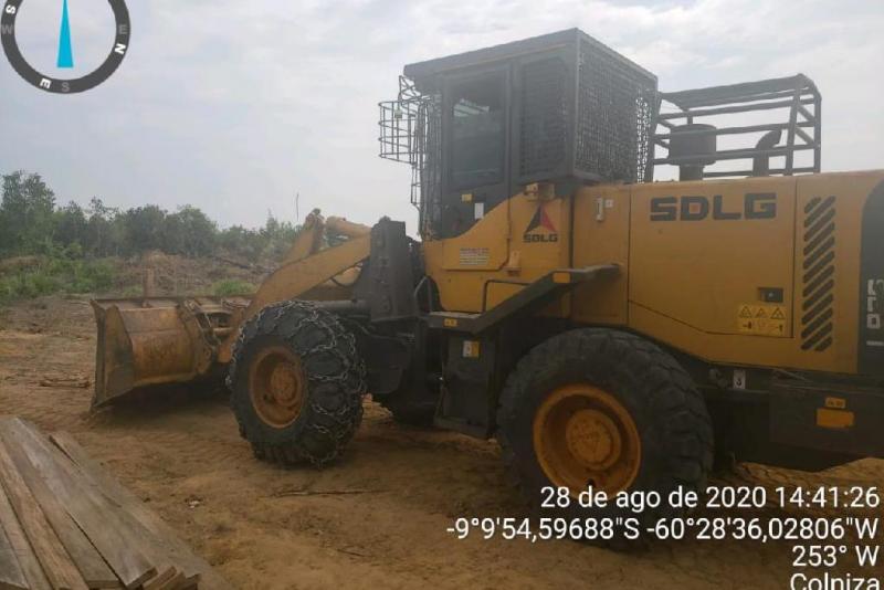 Equipe de fiscalização apreende maquinário usado em desmatamento ilegal em Colniza 