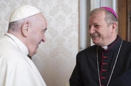Arquidiocese destaca 'pastor do povo e promotor da paz' em adeus ao papa 