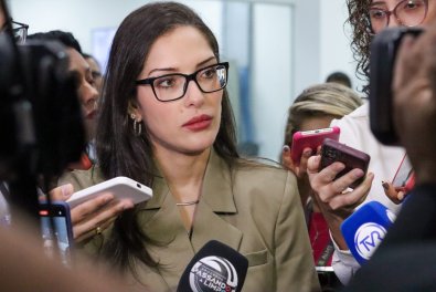 Janaína nega vice; mira Senado e avisa que sonha governar em MT 