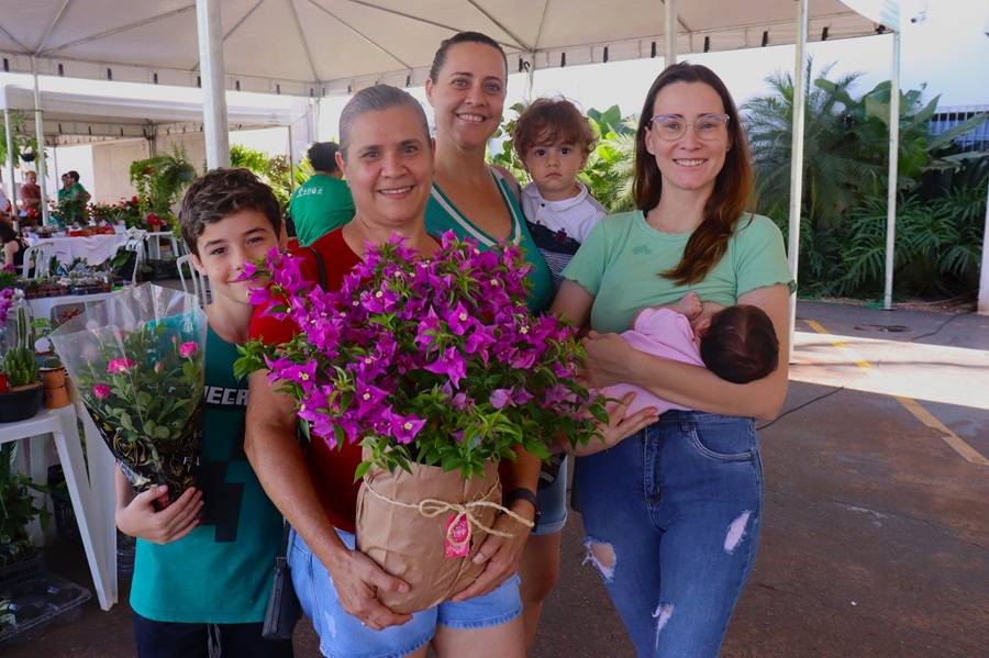 Senar/MT promove 4ª edição da Feira de Flores Natural do Campo em comemoração ao Dia das Mães 
