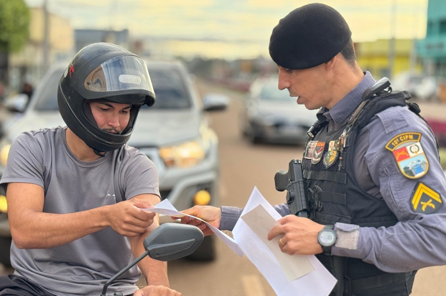 Pit Stop Maio Amarelo mobiliza motoristas e pedestres por um trânsito mais seguro em Aripuanã 