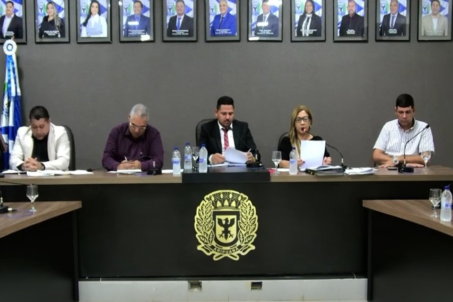 Prefeita de Aripuanã veta projeto de instalação de câmeras em ônibus escolares, mas veto é derrubado por unanimidade na Câmara 