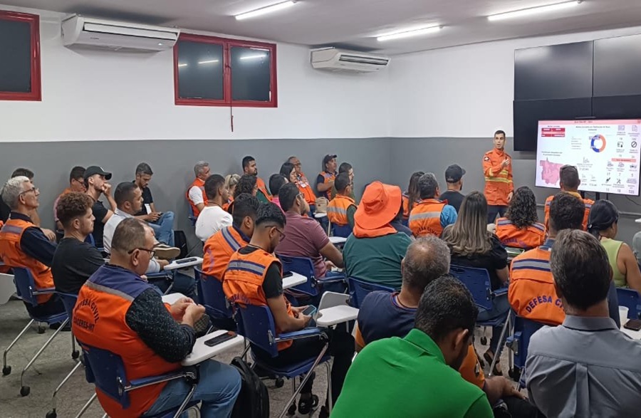 Aripuanã participa do 3º Encontro Estadual de Coordenadores de Proteção e Defesa Civil em Cuiabá 