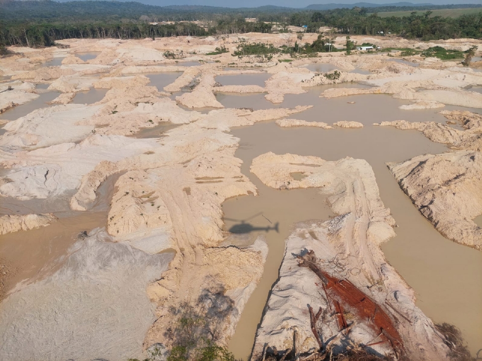 Após cerco do Ibama, garimpeiros migram de Terra Indígena e novo território entra na mira 