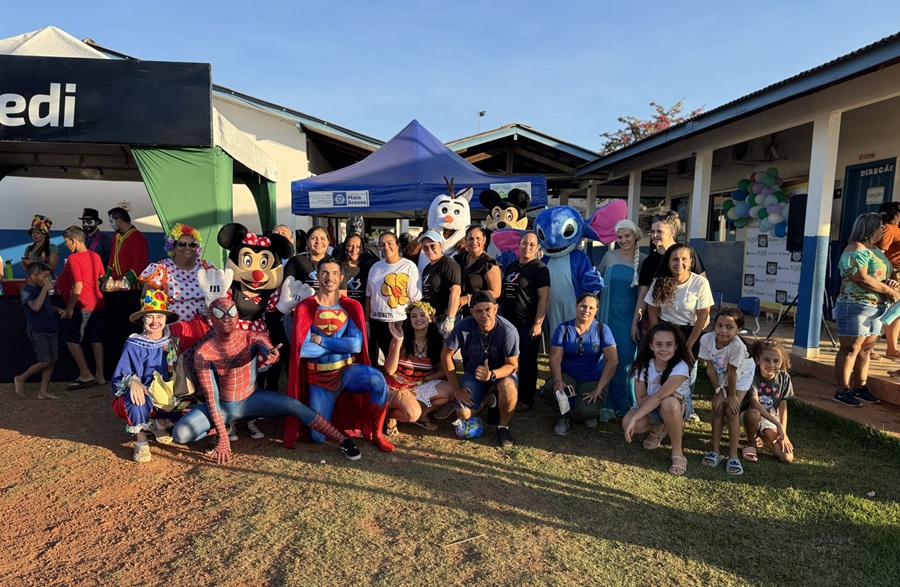 Dia das Crianças é celebrado com festa inesquecível na Escola Jari em Aripuanã 