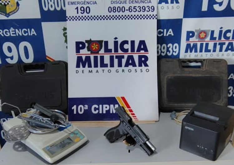 Ação conjunta da PM e Polícia Civil resulta em prisões, apreensão de arma e recuperação de caminhonete suspeita em Aripuanã 