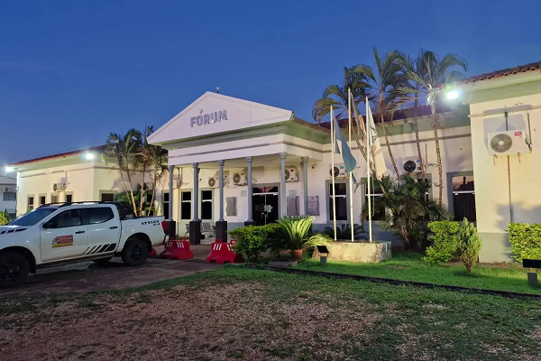 Homem é condenado a 18 anos de prisão por feminicídio da esposa em Aripuanã 