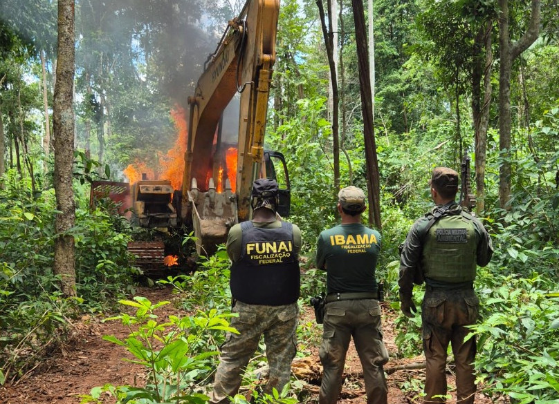 Ibama, Funai e forças de segurança desarticulam garimpo ilegal em terras indígenas de Mato Grosso 