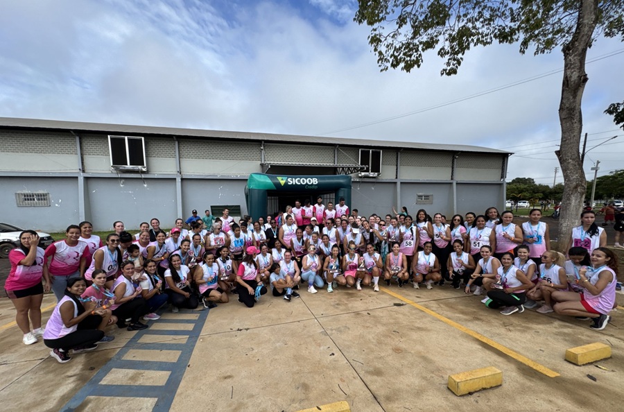 Evento esportivo em homenagem ao Dia da Mulher reúne participantes no Ginásio Kayo Porto Gomes em Aripuanã