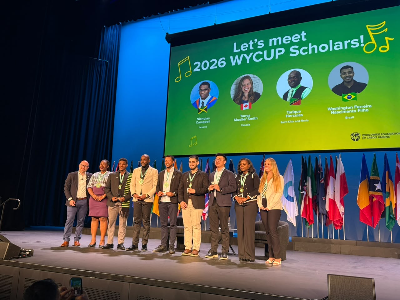 Jovens associados do Sicredi são premiados no maior evento de cooperativismo de crédito do mundo em 2026 