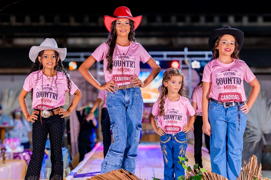 Aripuanã realiza 1º Festival Country Mirim com desfile, cavalgada e premiação  