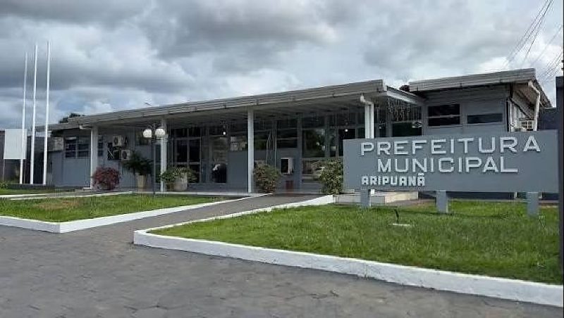 Prefeitura acusa a construtora Guizardi Jr. de abandonar obra e deixar asfalto deteriorado em Aripuanã 